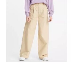 Levi’s High Loose Pleated Pants